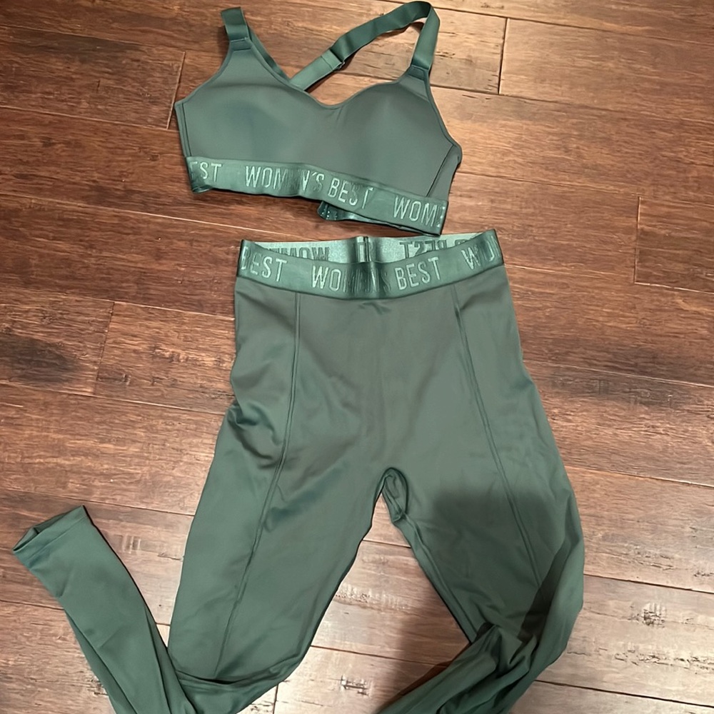 Womens best active set never worn no tags